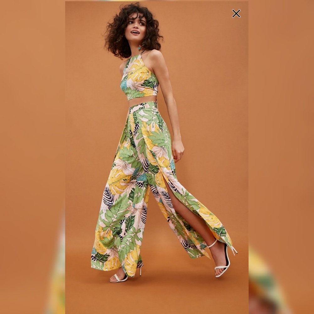 SET Tie Back Crop Top and Wide Leaf Print Pants